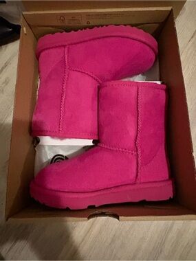 UGG Classic II Ankle Boots in Bright Pink